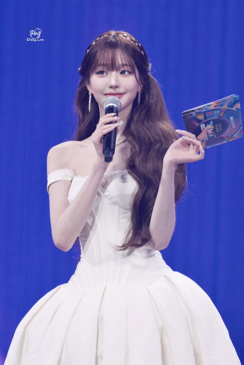 Daisy_Lnn's tweet photo. 26.08.23 MC

#아이브 #IVE #장원영 #JANGWONYOUNG #원영 #WONYOUNG #ウォニョン https://t.co/rsHtqTr5rV