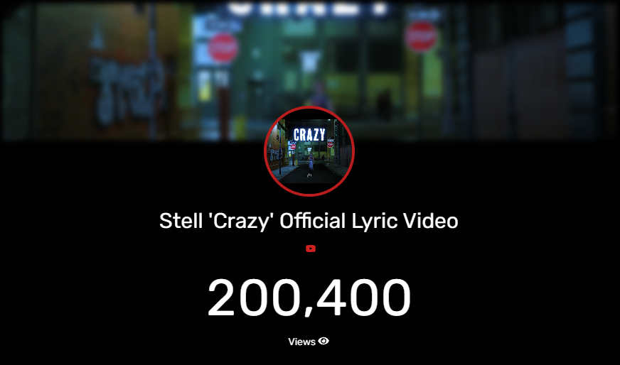 sumire18_SteLL's tweet photo. Congratulations bebu Stell !🥳
...kahit mahirap kantahin, sumasabay pa rin, 
ay?😸

@stellajero_ #Stell
#CrazyLyricVideo200kViews https://t.co/4B97YDGAKK
