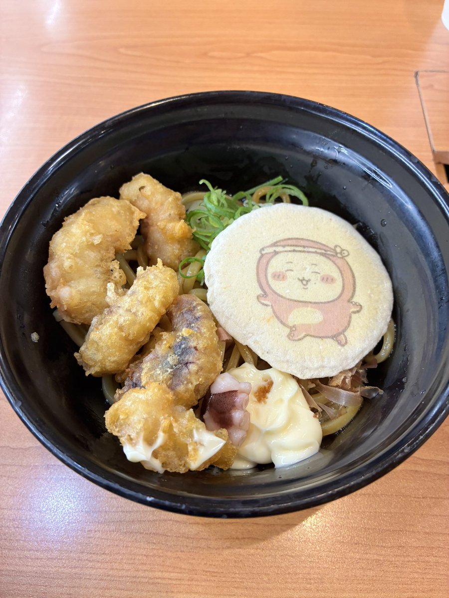 tomoki0215's tweet photo. くら寿司ちいかわコラボ
目当てのキャラが出なかったので
入口にあったMOTHER2のガチャ回したらどせいさんとゲップーが出たのでオールオッケーぽえ〜ん https://t.co/eN1aZYue1n