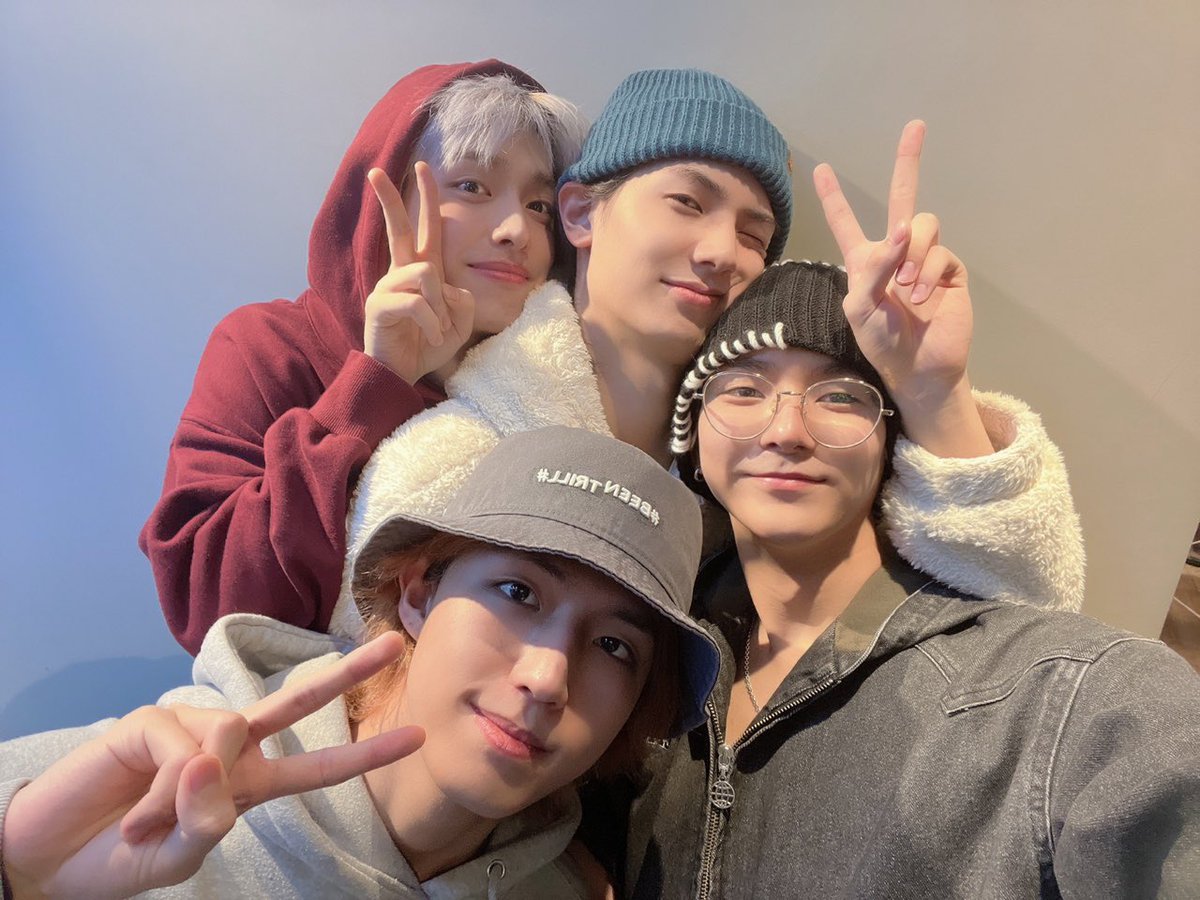 lakocity's tweet photo. 완전웃기고귀여운사진 https://t.co/0RIZDth4aQ