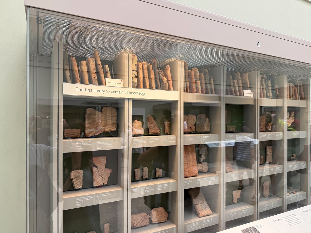 seemoreglass_22's tweet photo. #10DaysInTheUK_Summer2026 
Spent all day at the British Museum. So much to see!
#London
#RosettaStone
#RamsesII
#GayerAndersonCat
#ParthenonMarbles
#LibraryOfAshurbanipal
#BritishMuseum
#Day 3 / 10 🇬🇧￼✨ https://t.co/bsB6GYSby4