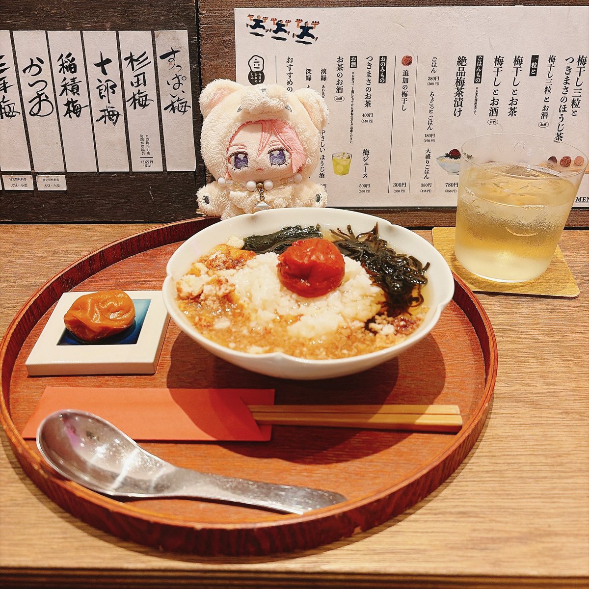 ka___c_'s tweet photo. フォロワーと梅干しのお店に行ってきました🎶なんとたまたま梅干し人選でこはくを連れ歩いていた🌸 https://t.co/E2Pd2hEhTV