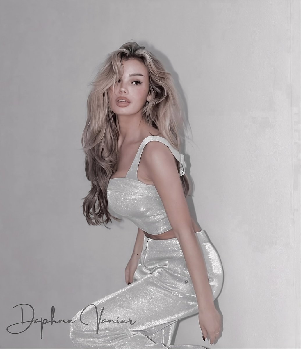 DAPHLAWS's tweet photo. ㅤᅠᅠᅠㅤ
ᅠᅠᅠㅤ⠀ 𝘜𝘕𝘌 𝘝𝘖𝘐𝘟 𝘘𝘜𝘐 𝘎𝘙𝘖𝘕𝘋𝘌 𝘊𝘖𝘔𝘔𝘌 𝘓𝘌
ᅠᅠᅠㅤ⠀ 𝘛𝘖𝘕𝘕𝘌𝘙𝘙𝘌, 𝘌𝘛 𝘋𝘌𝘚 𝐁𝐀𝐈𝐒𝐄𝐑𝐒 𝘚𝘜𝘙
ᅠᅠᅠㅤ⠀ ⠀ ⠀ ⠀ ⠀ 𝘓𝘈 𝘉𝘖𝘜𝘊𝘏𝘌…
ᅠᅠᅠㅤ
ᅠᅠᅠᅠㅤ⠀ᅠᅠᅠㅤ⠀ ⠀#𝑆𝑒𝑑𝑢𝑐𝑡𝑖𝑣𝑒𝑆𝑢𝑛𝑑𝑎𝑦 https://t.co/0Ts0oGCuKk