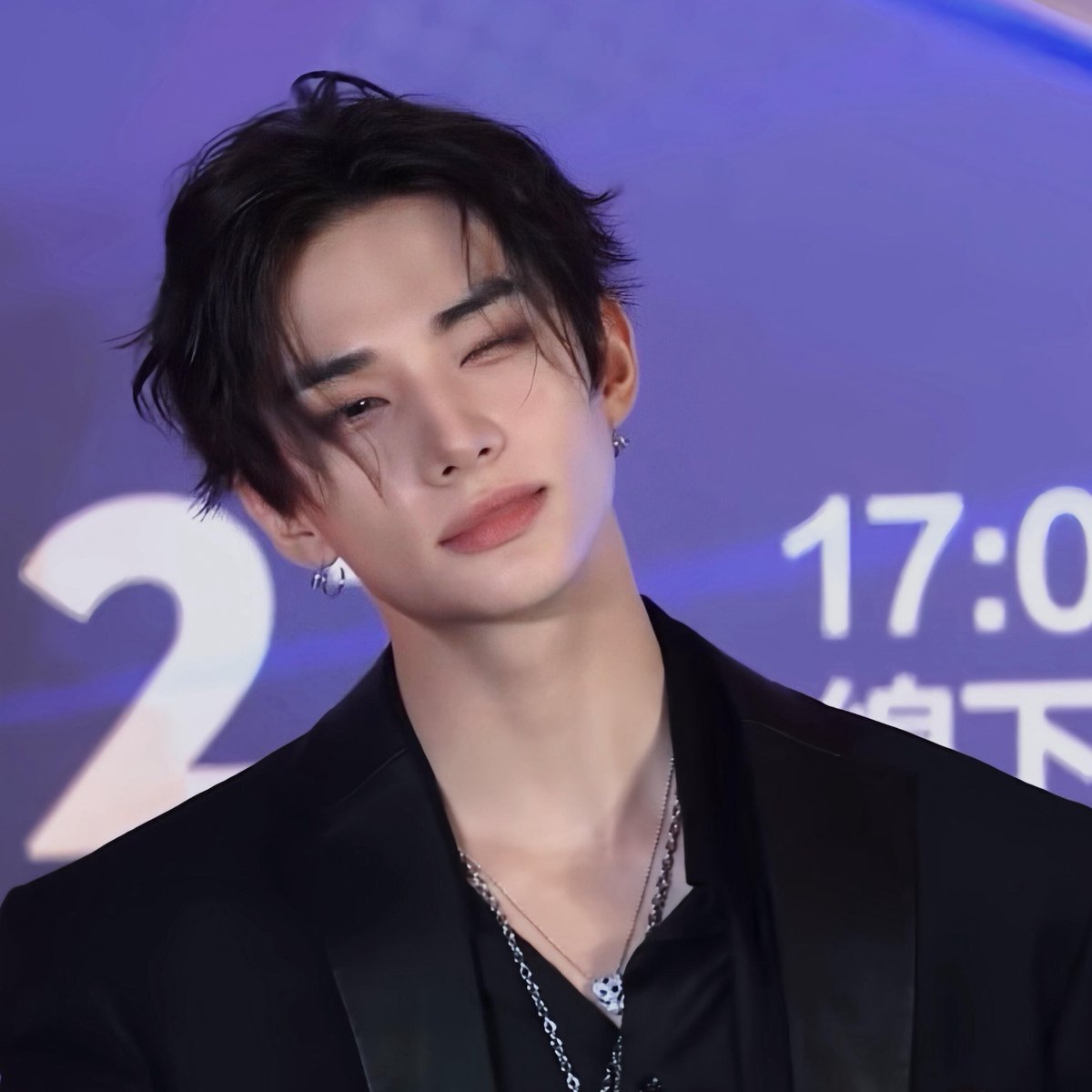 hhyunprint's tweet photo. he has a serious case of unbeatable face card https://t.co/TzLwS50ANA