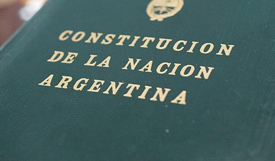 agustineacuna's tweet photo. Por supuesto, por si no queda claro, la reformatio in pejus afecta el sacrosanto derecho de propiedad y la santísima garantía de defensa en juicio que están, por si alguno está medio perdido, en los artículos 17 y 18 de la Constitución Nacional. https://t.co/iJol9EBCrT