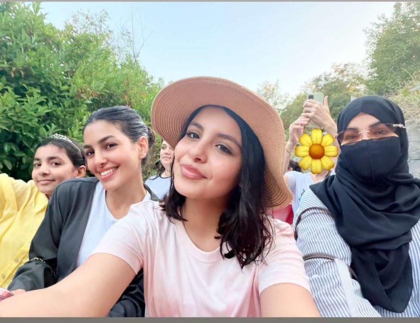 rijy_9's tweet photo. حلواتي 🥹🥹💗💗 https://t.co/hbGHaseXYM