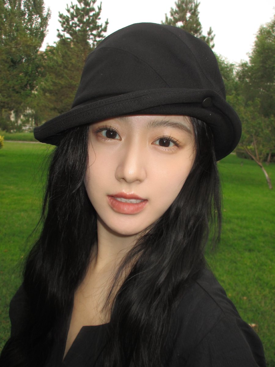 forshangen's tweet photo. 📸 260823 ✧ Bao Shangen Studio Update 

🌳  𝓑𝓪𝓸’𝓼 𝓼𝓱𝓪𝓻𝓮

+⁺ please look at the camera when you feel happy 👀

#BaoShangen #包上恩 https://t.co/i3HLHADaIU