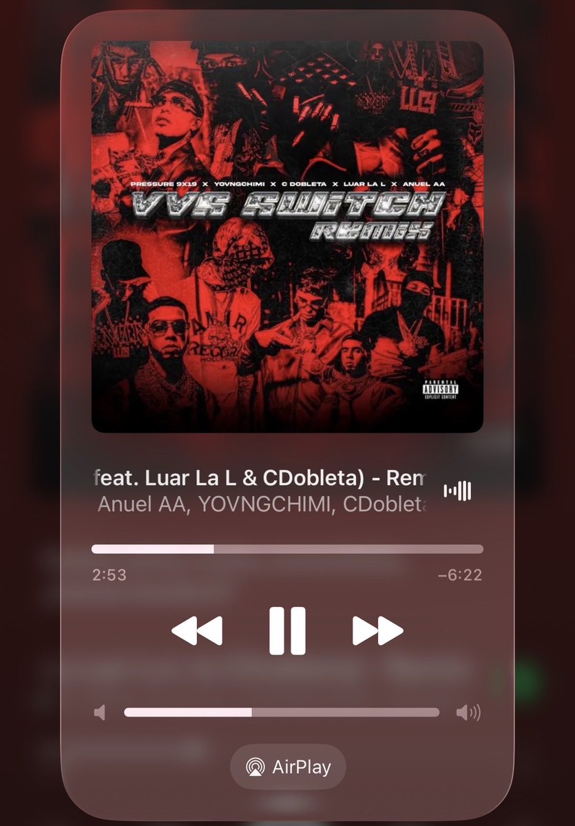 imnotvlinz's tweet photo. Sintiéndome maleante escuchando esta canción aún sabiendo que estoy haciendo la actividad más virgen que podría hacer. 😀 https://t.co/c3jUBrQx8F