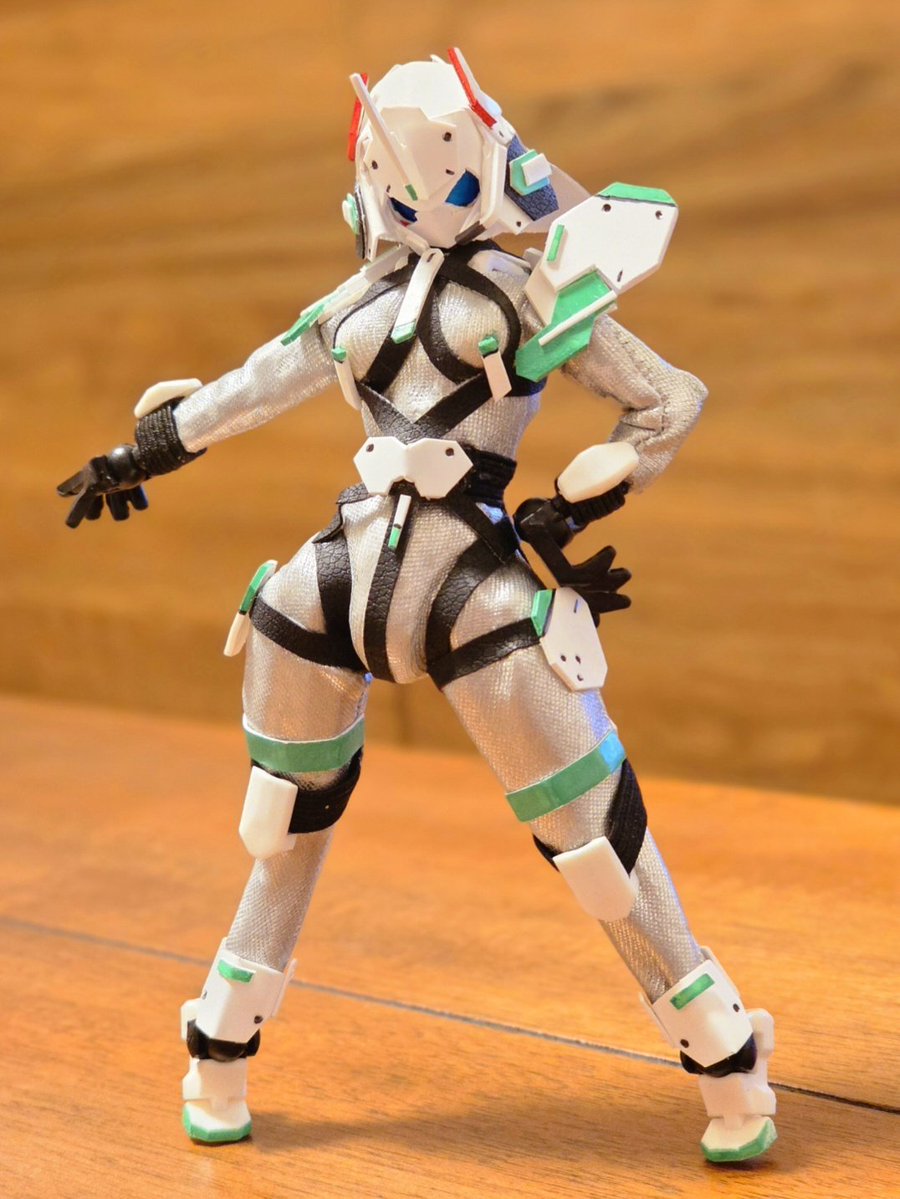 ILOVEINNOKOmk3's tweet photo. セリアの戦闘フィギュアを改造して、子供の性癖ぶっ壊れそうなオリジナルヒーロー第2弾を作りました

その名も「健全消防 ファイアスレンダー！」

かっこかわいいヒーローになったと思います🚒 https://t.co/8htdDnBoWP