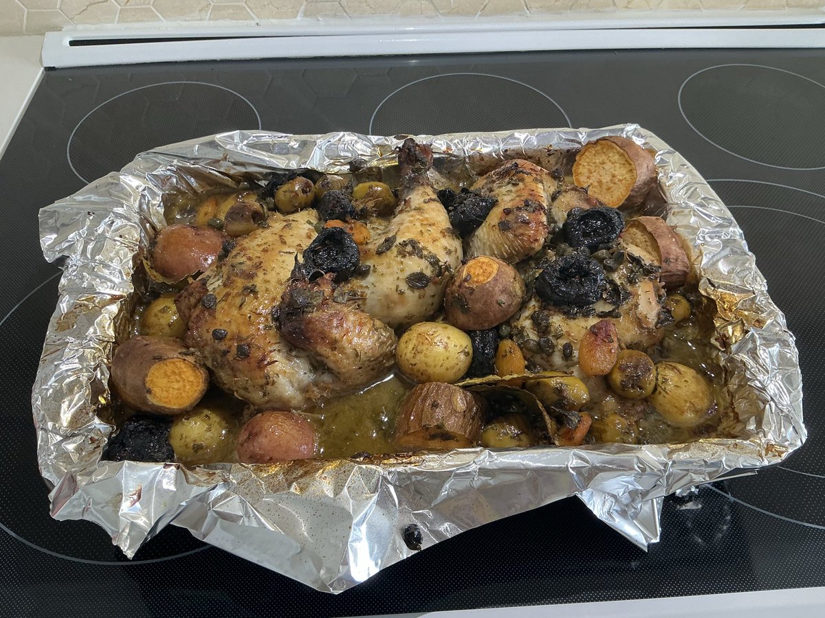 LDBirdywatcher's tweet photo. Happiness is cooking for My Beloved. Chicken Marbella from the Silver Palate Cookbook ’80s original. I got kisses. 😘 https://t.co/NtjtFdVT7F