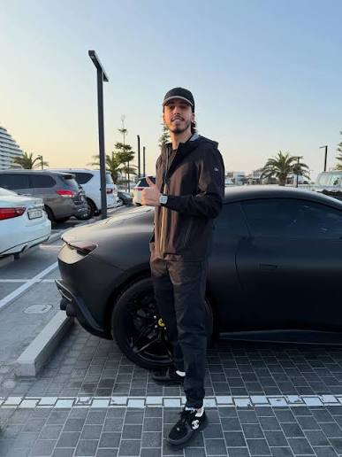HotimeMedia's tweet photo. 🍿 TWITCH

RAYAN PSN x KARIM BENZEMA 😂✌️

Ce feat improbable sera peut-être possible prochainement en live sur Twitch !

Un des amis du streameur a reçu un DM du footballeur.
