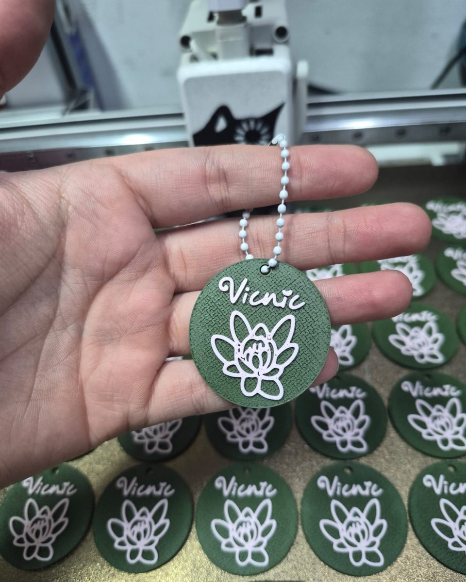 vicnicforV's tweet photo. 👀 Spoilerzinho dos kits do #VICNICFORV passando na sua timeline…

São vários detalhes preparados com muito carinho para deixar o nosso Vicnic ainda mais especial. 🧺🎨

E aproveitando o spoiler para o lembrete: as vendas dos kits estão abertas! 🔝

Você pode adquirir o seu kit em: https://t.co/jujAH6WvsO

▶️ Se você ainda não garantiu o seu, corre para escolher o kit que vai te acompanhar no dia 29 de outubro. 🍂

E calma… isso ainda é só uma pequena amostra do que vem por aí. 💜

#VICNICFORV #Taehyung #KimTaehyung #BTSV