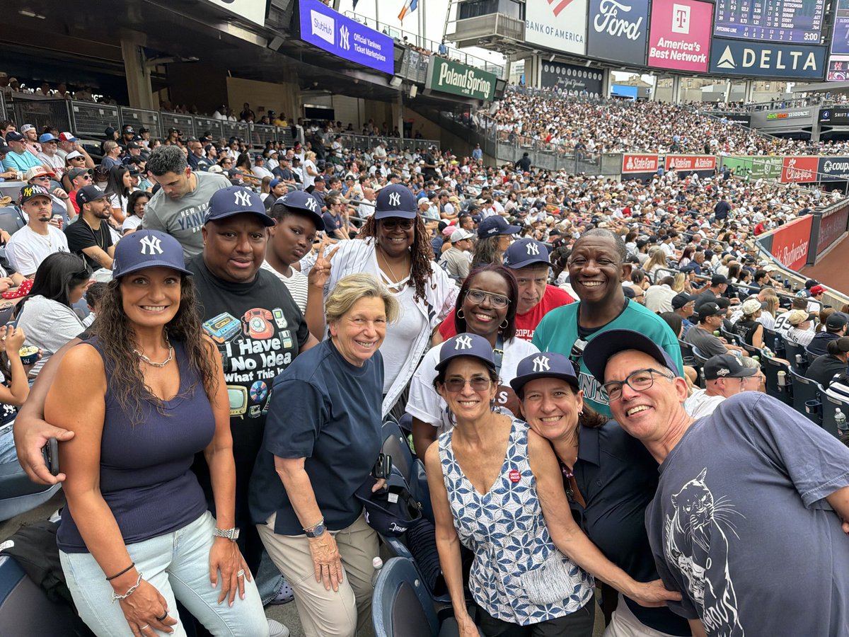 MelindaJPerson's tweet photo. .@nysut Day at Yankee Stadium was a home run! ⚾️💙 And judging by the final score, I’d say NYSUT members brought some serious good luck to the Bronx. 😉🍀

Nothing beats a day at the Stadium with great friends, incredible NYSUT members and a Yankees win to top it all off! 💙⚾️🙌 @uupinfo @PSC_CUNY @UFT @AFTunion er