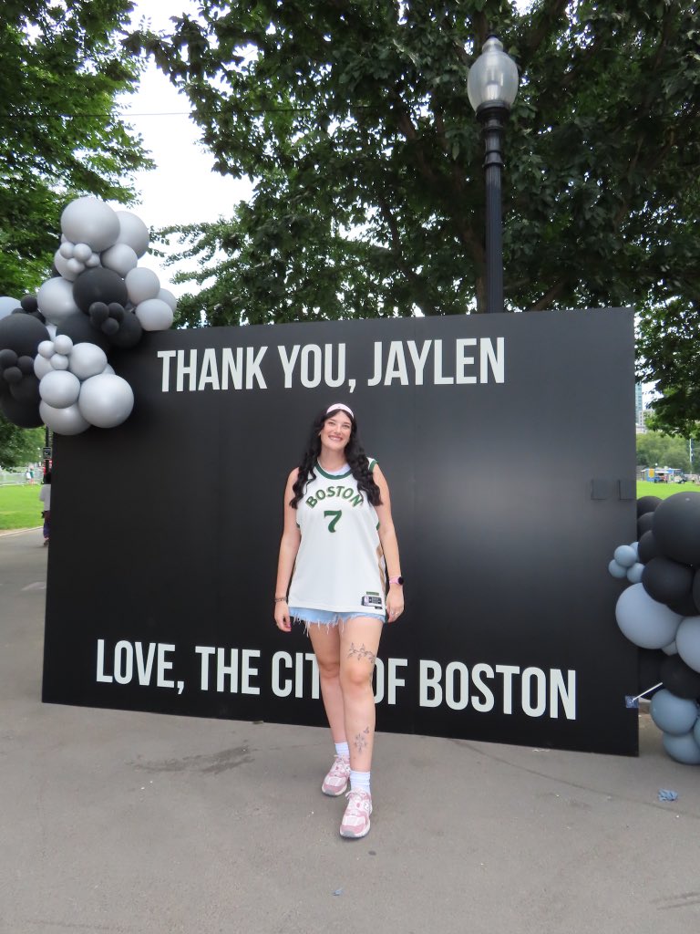 meggles5sos's tweet photo. You’ll be missed MVP ☘️ @FCHWPO https://t.co/vljsvJHj6E