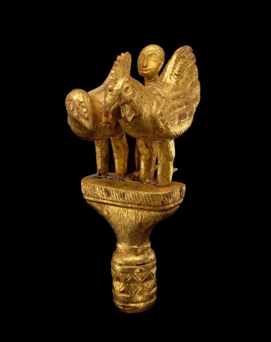 AkanArchives's tweet photo. Gilded afena (sword) &amp; kyinyɛ (umbrella) ornaments (19th–20th century). https://t.co/XySEaDYZIH