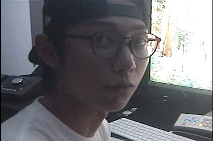 shoryulstyle's tweet photo. him with those damn glasses! 🥹🤏🏻 https://t.co/kmBsnpV0b7