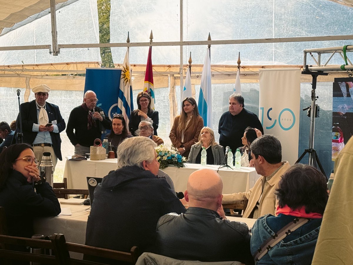 sergiobotana's tweet photo. Felicitaciones a María de Lima, a Tufi Lafluf y a todos el Equipo del Directorio que armó la Jornada de Descentralización en Trinidad.  No faltó un solo pago. Muy buena la organización, y excelentes los contenidos. La gente pidió Descentralizar y dijo cómo hay que hacerlo. https://t.co/obZw5CjR58
