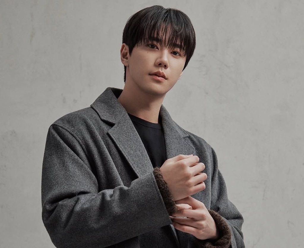 dearmyfe6's tweet photo. 내머릿속 금형제 걍 이런 이미지
키는 막내가 형들보다 2센티(반올림) 더큼 https://t.co/AX1gmHbIu2
