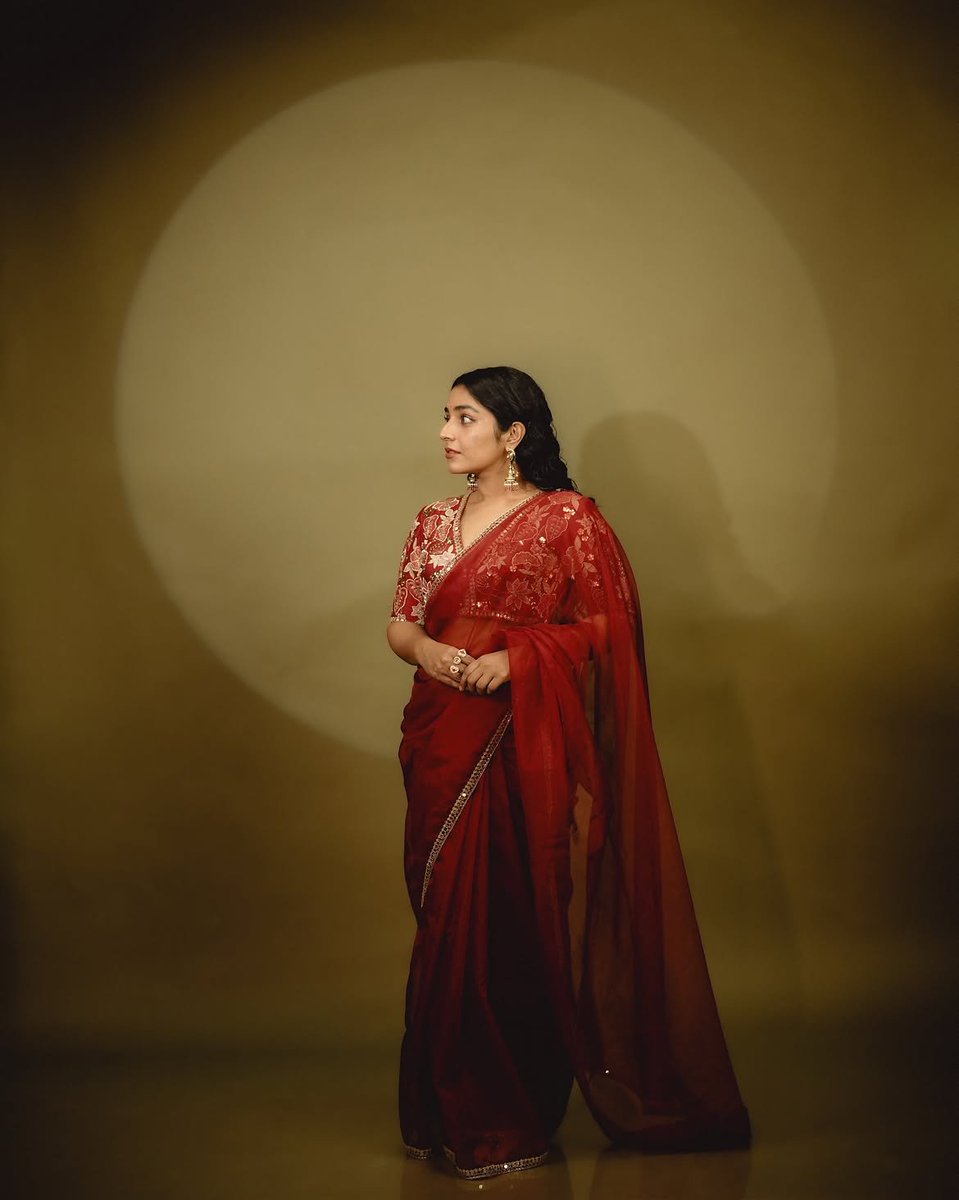 rajisha_vijayan's tweet photo. 🌹🌹🌹 https://t.co/mix8QYDC2n
