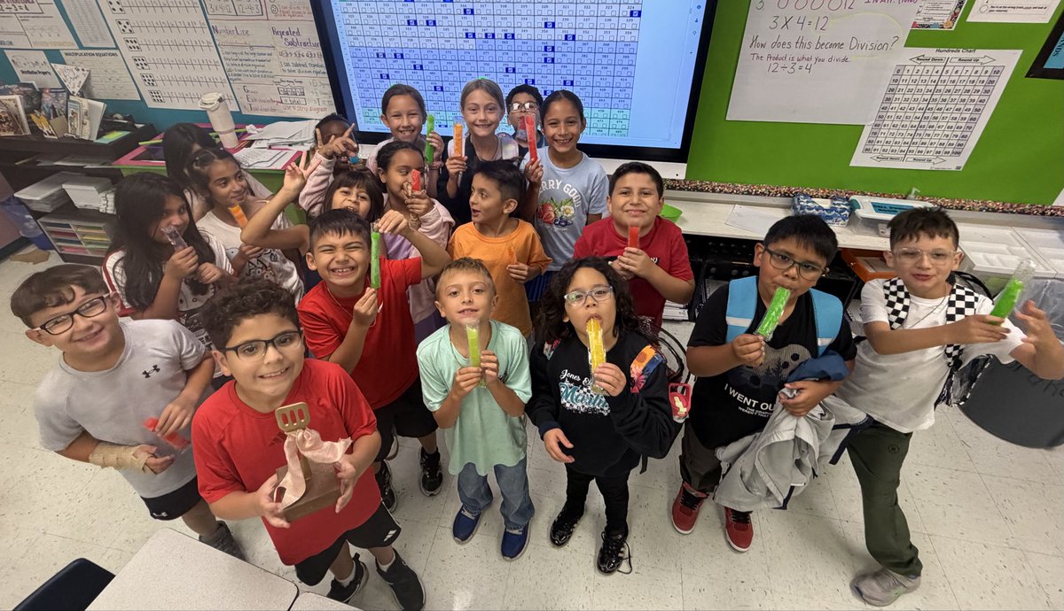 itsMoDrake's tweet photo. So proud of the amazing behavior during lunch this past week of my #DynamiteScholars. They were given the #GoldenSpatula AND a #CoolSweetTreat 💖💚🩷🩵💖 @es_luther @CCISD https://t.co/W4rLy6kxZd