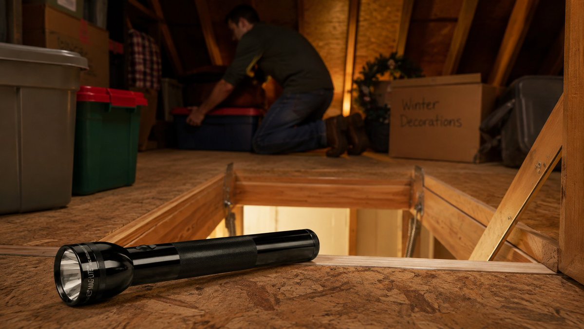 MAGLITE's tweet photo. Every attic has a dark corner. Come prepared.

Product: Maglite Classic 3D Flashlight
Where to Buy: https://t.co/vzK2V7KRUC

#MagliteNation #Maglite #MagliteReady #SeeWhatsUpThere #FindWhatYouNeed #AroundTheHouse https://t.co/GWMx6enWNV