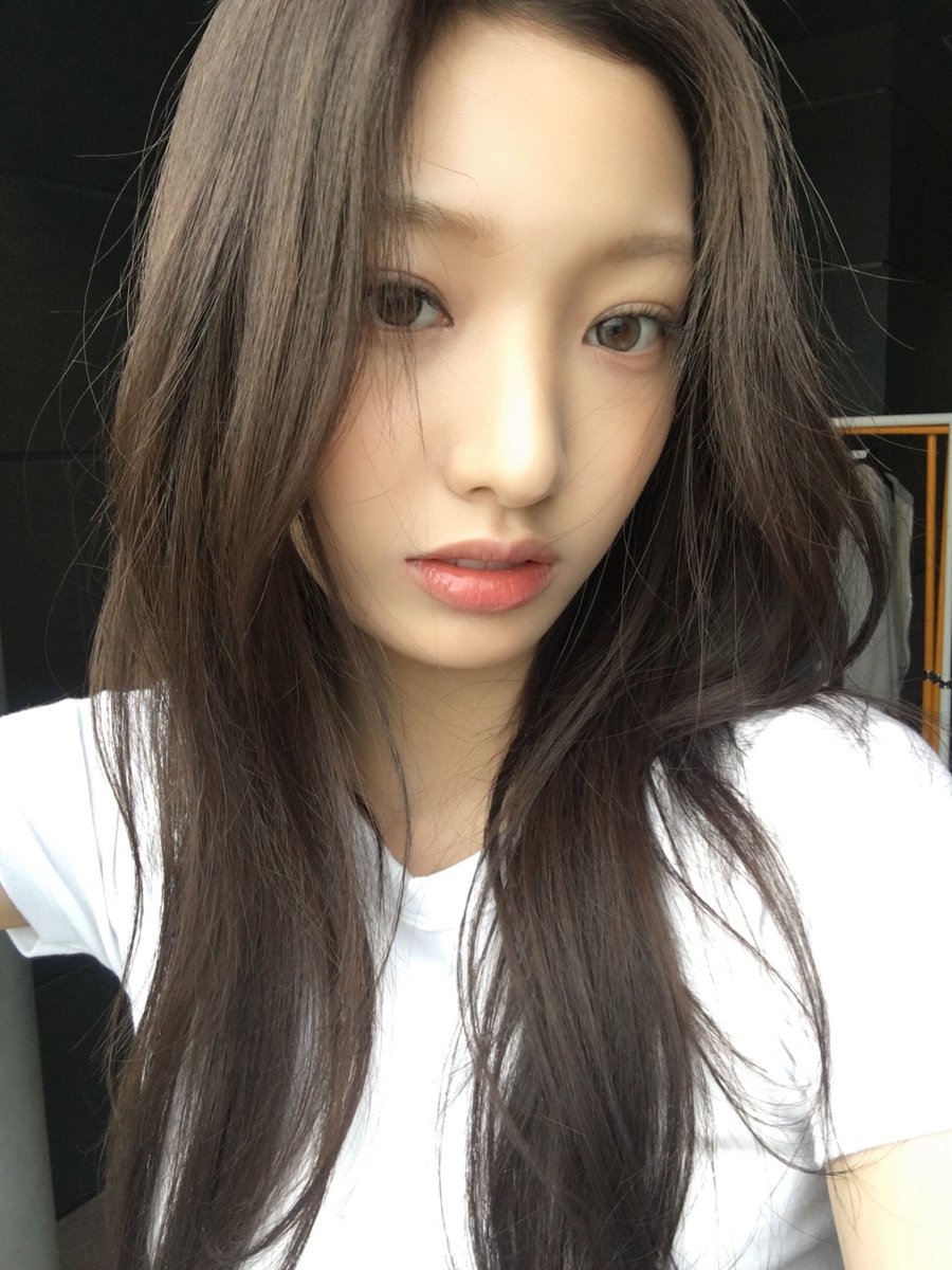 seoyeonpicts's tweet photo. weverse update ♡ #seoyeon

#서연 #tuide #튜이드 https://t.co/5AkCSkWn5H