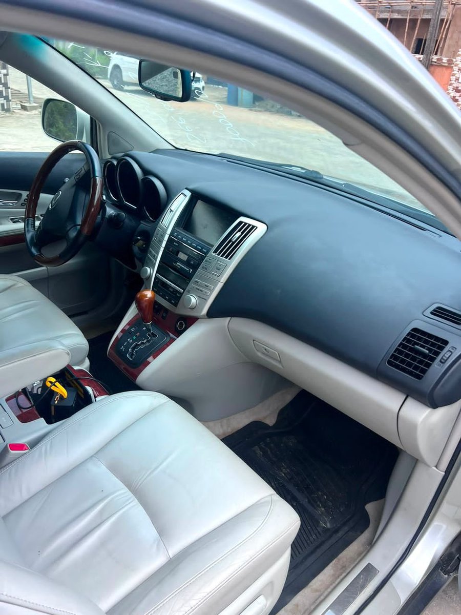 OlammySammy's tweet photo. FAST SALE
FOREIGN USED 2007 LEXUS RX350

PRICE: 11.5MILLION
LOCATION: Amuwo odofin https://t.co/iDlivTFWs1