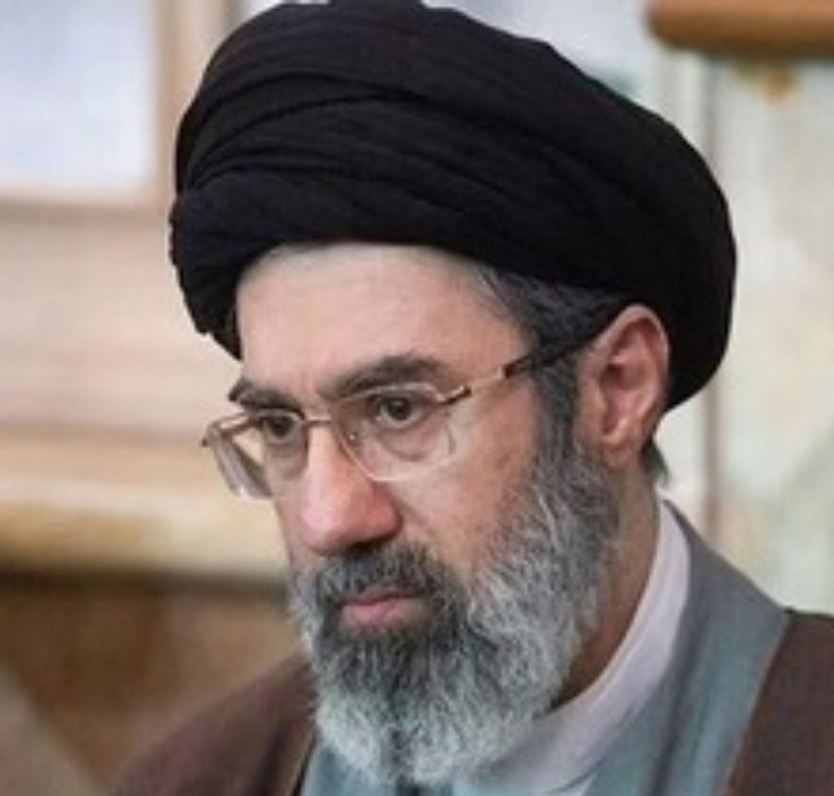 Moniirhhamati's tweet photo. رهبر انقلاب:ایران اسلامی با شُکر عملی نعمت اِعمال مدیریت بر تنگه هرمز، منطقه‌ی خلیج فارس را ایمن خواهد کرد و بساط سوء استفاده‌های دشمن متخاصم را از این آبراه برخواهد چید.

پ.ن:تمام دنیا هم جمع بشن مدیریت تنگه هرمز با #ایران_قوی هست. https://t.co/HD5S5QikwN