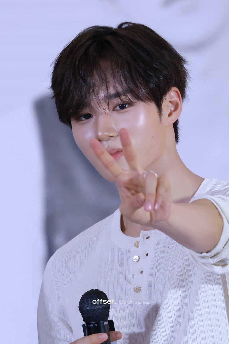 offset1120's tweet photo. 260830 HQ

BEAST포즈가 얼마나 맘에 들었는지 감도 안옴..

#김준서 #JUNSEO #ジュンソ　
#알파드라이브원 #ALPHADRIVEONE #ALD1 https://t.co/eJK4azoUlz