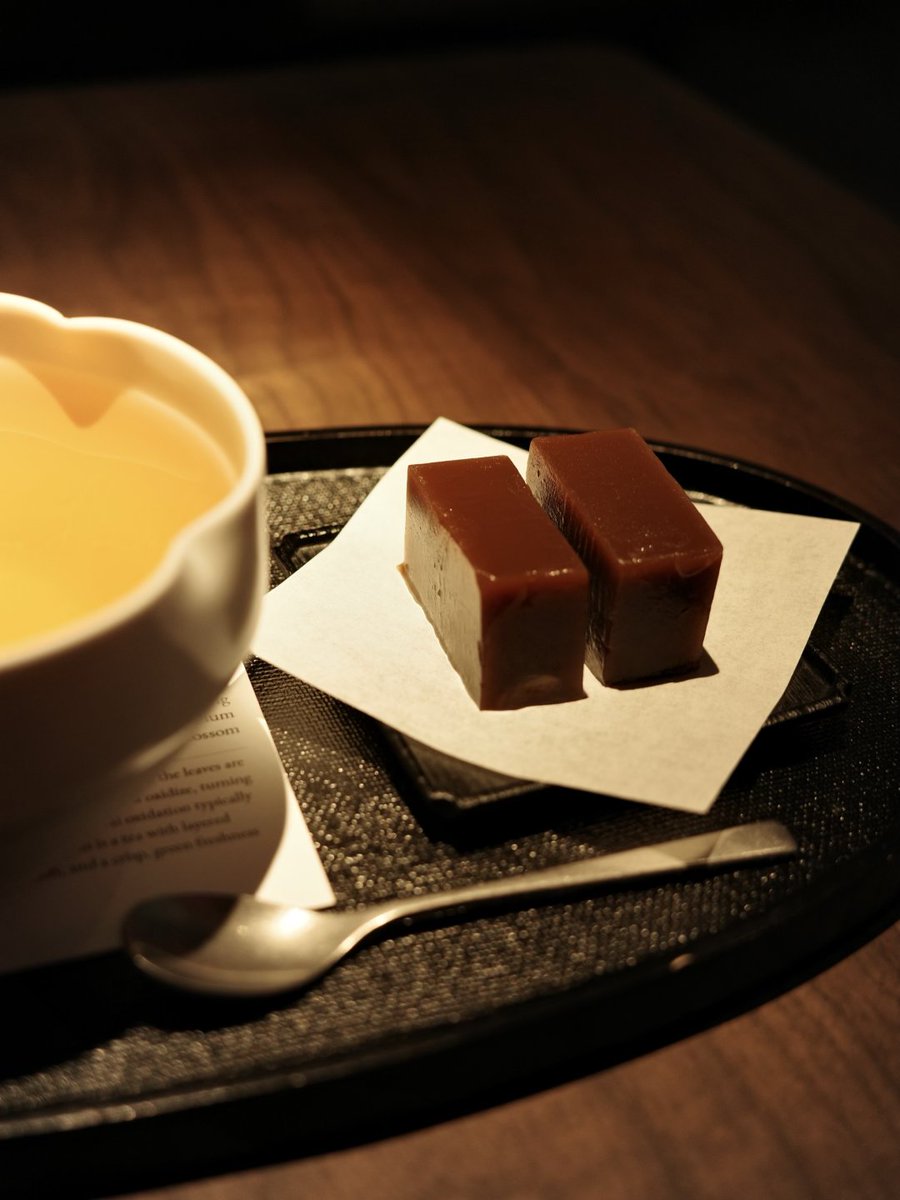Wraygqt's tweet photo. Newly opened tea house in New York: I Soft Hours https://t.co/cH9tlDK0mw