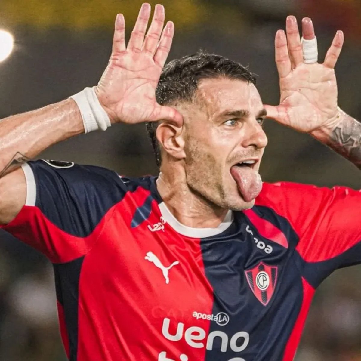 marioarecalde's tweet photo. 🔥 ¡LA EFECTIVIDAD EN NÚMEROS! 🇵🇾

En producción por tiempo en cancha en 2026, Hugo Sandoval supera a Pablo Vegetti.

Mientras Vegetti necesita más de 300 minutos para festejar, el delantero franjeado marca un gol cada 130 minutos. https://t.co/tqhxwt1FiA