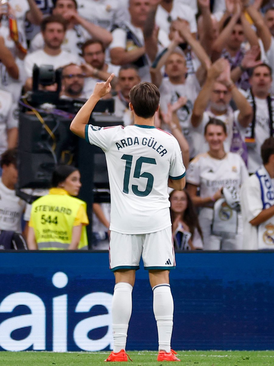 realmadrid's tweet photo. ☝️ @10ArdaGuler ☝️ https://t.co/SQP1sc0FwX
