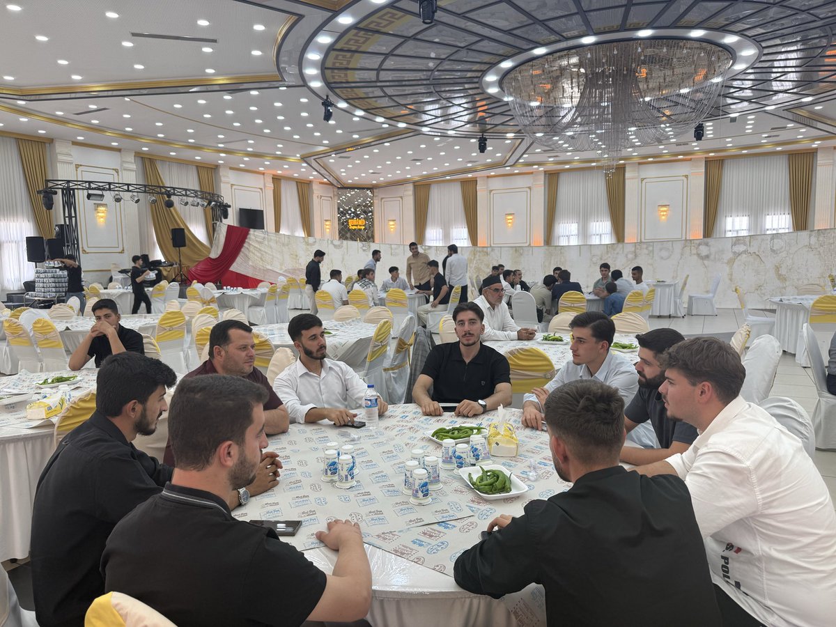 Ktepe_HurGenclk's tweet photo. Hür Gençlik Kızıltepe olarak; Genel Başkan danışmanız Sn. Hamdullah ER’ in kardeşi Musa ER’in düğün merasimine katılım sağladık. 

Genç çiftimizi tebrik ediyor, iki cihanda saadetler diliyoruz. https://t.co/NqjVH4aPvg