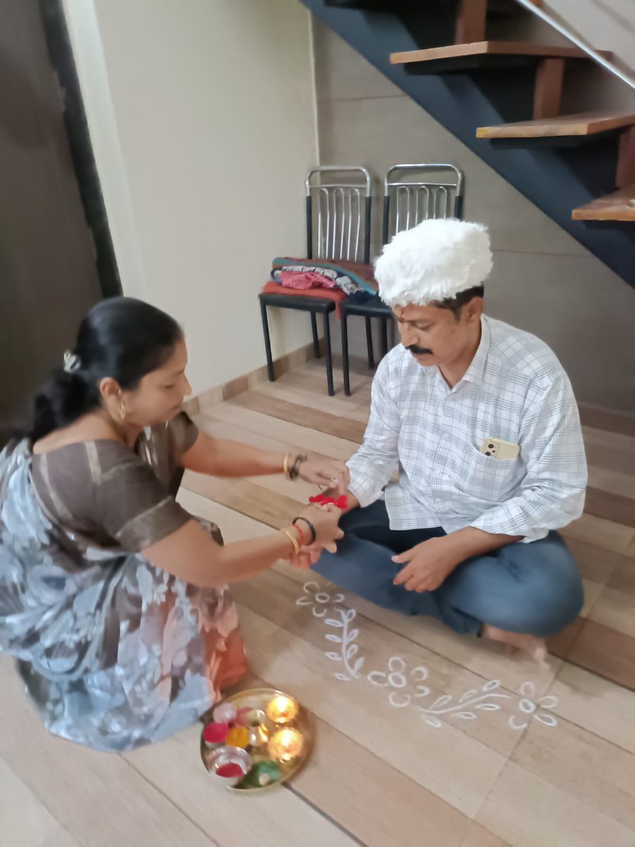 amolasarade's tweet photo. ರಕ್ಷಾ ಬಂಧನ ಹಬ್ಬದ ಶುಭಾಶಯಗಳು 💐💐🌺🌺🎆🎆🎇🎇

#rakshabandhan 

#festival https://t.co/s9WRdksYJG