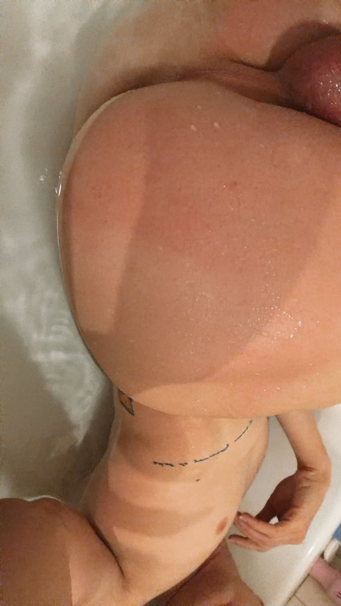 bxtch_pudding's tweet photo. so h*rny :/ https://t.co/VDMUrTP2xC