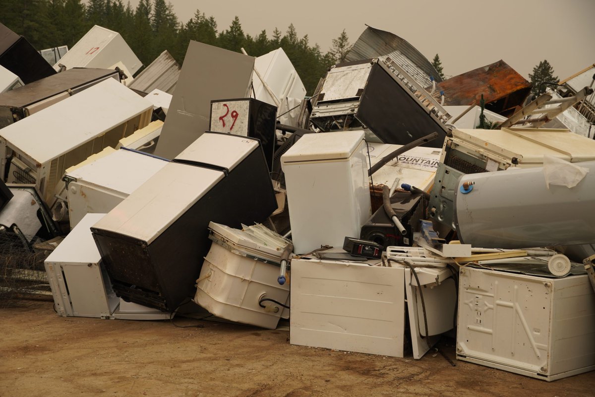 TNRD's tweet photo. Fridge and freezer disposal options remain available for wildfire evacuees returning home.

These appliances can be taped up and taken to the Clinton Eco-Depot, or curbside pickup can be arranged for a later date by calling the TNRD at 250-377-7188.

https://t.co/tiNvxpHGde https://t.co/o3g6pc2pQd