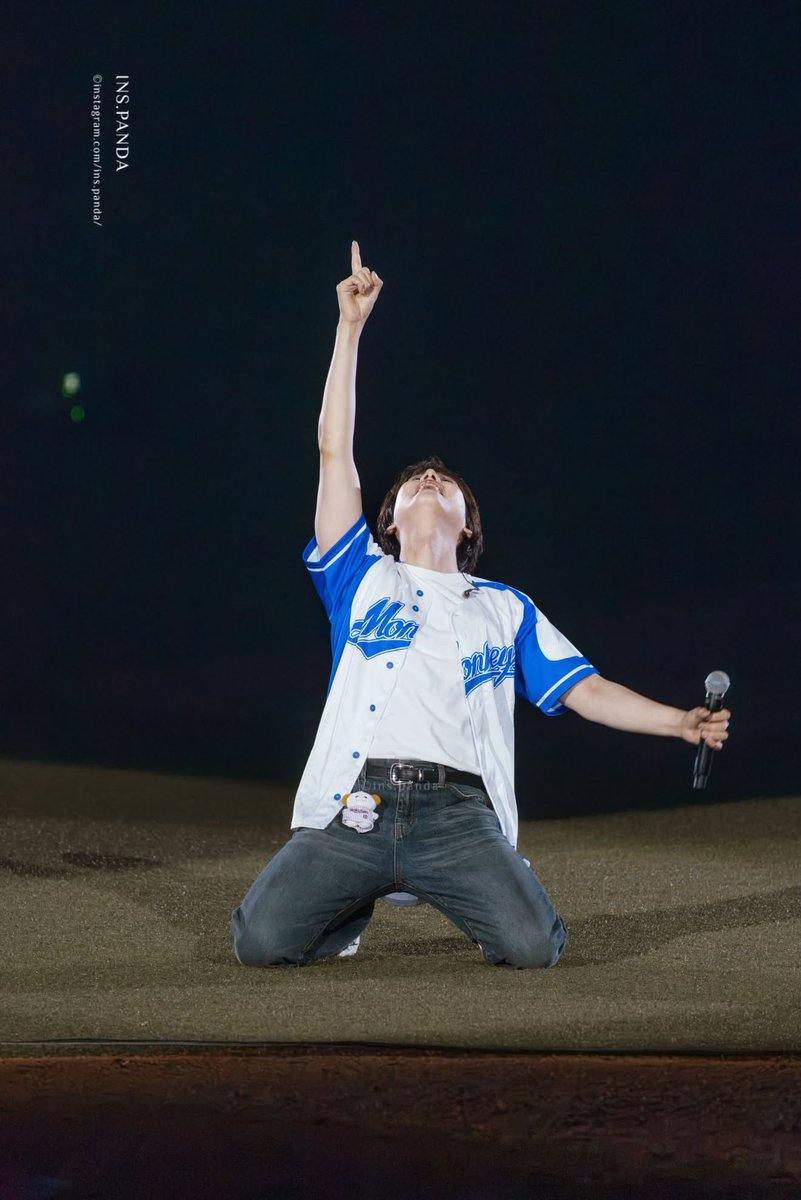 RaonKyu's tweet photo. 260830 Rakuten Monkeys ⚾️ SINGDOME IN TAIPEI

© ins.panda

#규현 #KYUHYUN #圭賢 https://t.co/quSDi4qjyD