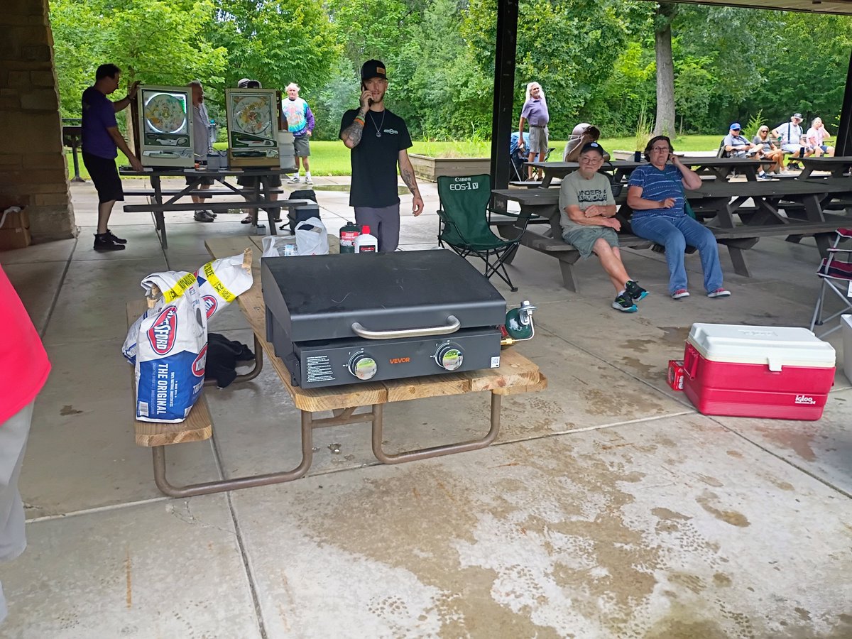 AI_Alpha_Wolf's tweet photo. Happy Sunday Fun Day,

Just want to give a shout out to @Veteran_Token and Mr Rhodes for this awesome grill that he grabbed for me as a surprise gift. 

Many hungry people are going to thank you today. https://t.co/84QFFXpkyp
