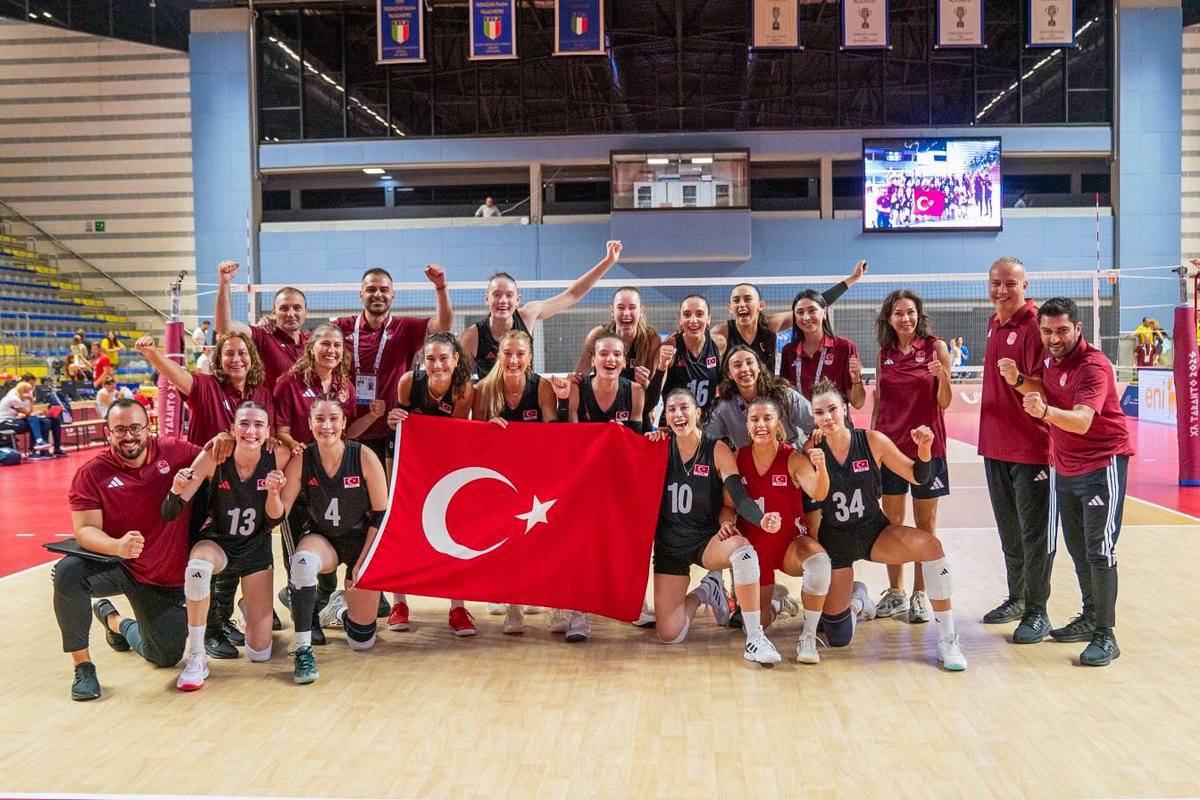 TFF_Org's tweet photo. İtalya'nın Taranto kentinde düzenlenen 2026 Akdeniz Oyunları finalinde ev sahibi İtalya'yı 3-0 yenerek şampiyonluğu kazanan A Millî Kadın Voleybol Takımımızı içtenlikle kutlarız. 

2005 yılında İspanya'da düzenlenen Akdeniz Oyunları'nın ardından 2. kez ülkemize altın madalya gururu yaşatan Filenin Sultanları'na teşekkür eder, üstün başarılarının devamını dileriz.