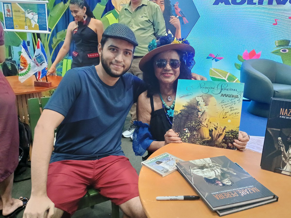nilobelem's tweet photo. Ontem foi um dia especial. Fui a 29ª feira do livro e ganhei autógrafos da grande homenageada Nazaré Pereira. Muito obrigado pelo carinho, Naza!
Viva a cultura amazônica! https://t.co/pjhzLVQq9m