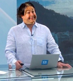 Iherreraa's tweet photo. Nuevas imágenes de Rafael Cavada antes de ser sacado de pantalla https://t.co/zP53f0N4gT