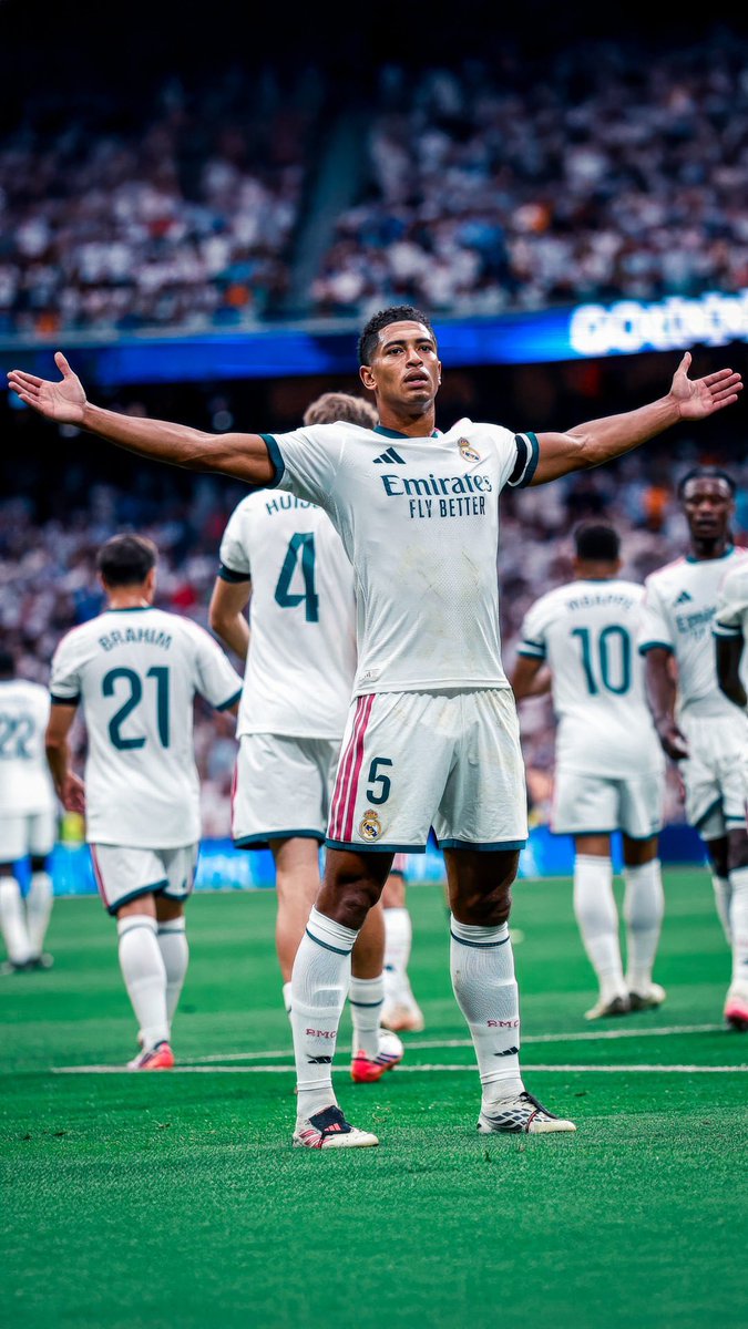 rmaworld_4's tweet photo. ريال مورينيو بالطريق الصحيح 👑🔥 https://t.co/j9qXYP7f2F