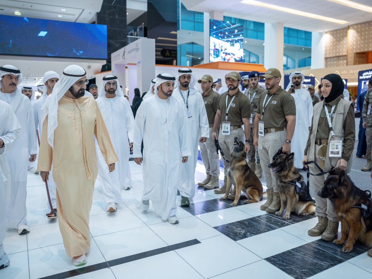 DXBMediaOffice's tweet photo. محمد بن راشد يزور معرض أبوظبي الدولي للصيد والفروسية 2026 في مركز أدنيك أبوظبي والذي تستمر فعالياته حتى 6 سبتمبر. وسموه يشيد خلال الزيارة بمكانة المعرض العالمية ودوره في صون الموروث الإماراتي ونقله إلى الأجيال. https://t.co/EnkskwjOZR