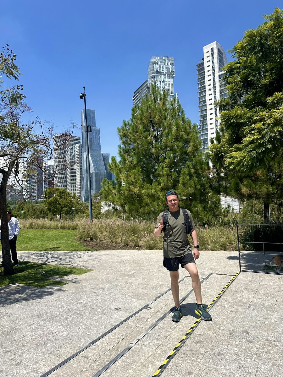 fernandopineda_'s tweet photo. ¡Cumplimos en domingo! ¡Buen día a tod@s! 🧘🏻‍♂️🙏🥇 🏃🏻 https://t.co/Iln5AEPAJu