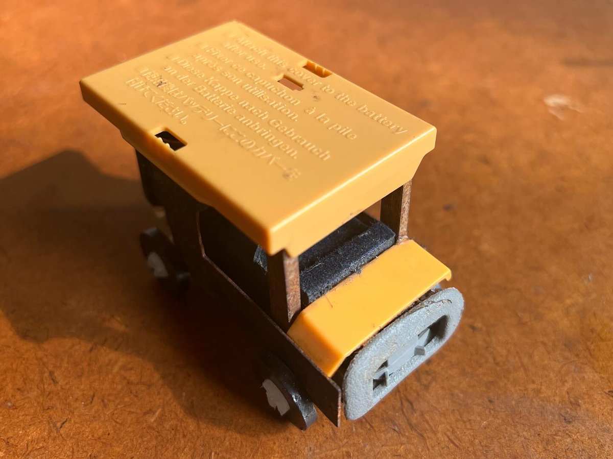 VinnieGossbgk's tweet photo. Miniature car crafted from recycled materials https://t.co/0gGIZafVNA