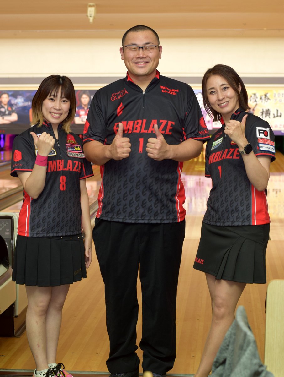 hayatobowler's tweet photo. 先週日曜日は平和島スターボウルにて麗プロチャレンジに参加🎳
センター所属の真南プロも投球‼️
ボウリングもですが、エンブレイズ東京の黒ウェアでオソロも楽しみました😁
#姫路麗 プロ
#越智真南 プロ
#ボウリング
#プロチャレンジ
#エンブレイズ東京 https://t.co/5XQF9FvYc9