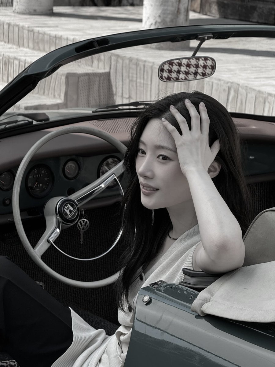 JungChaeyeoc's tweet photo. be my passenger princess,
anyone? https://t.co/aqUTbky15C