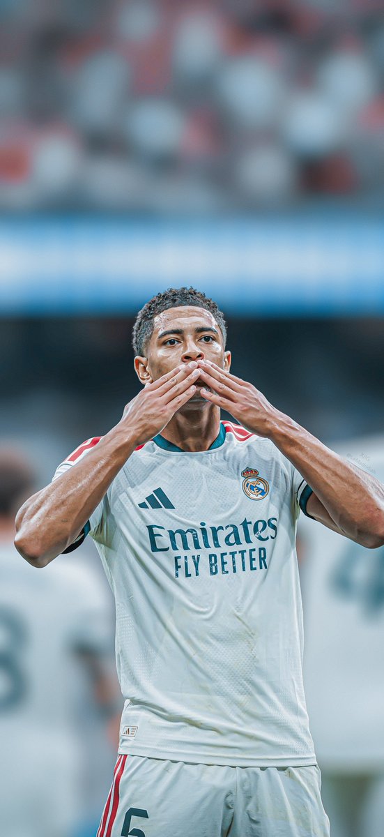 LaMadridiah's tweet photo. Wallpapers | Jude Bellingham 🤍

#RealMadridMálaga #HalaMadrid https://t.co/Jszn8dPB5m