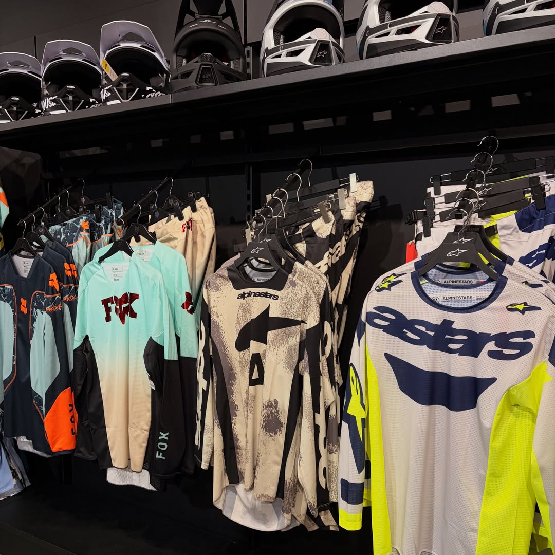 CarryDalen5xtk's tweet photo. EOFY SALE: Massive savings on apparel, merchandise and gifts, with 20% off everything and 50% off sale items. Shop in-store or online until June 30. https://t.co/l0o3y3AbgN