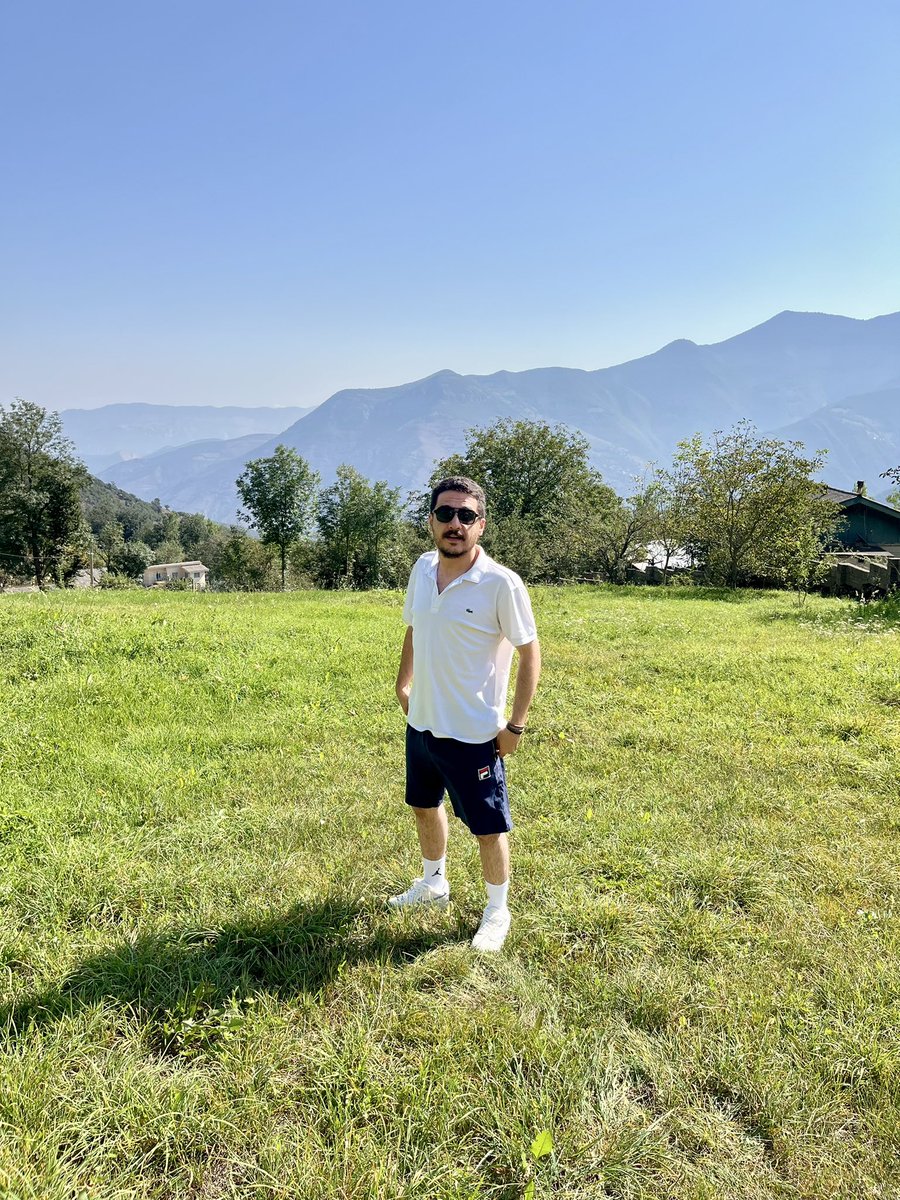 gray__gandolf's tweet photo. بعد سرکار:
-کجایی؟
+خونه،خسته‌ام لش کردم
-پاشو بیا شمال،شب بریم ییلاق و صبح صبونه رو لب دریا بخوریم.
و من ۲ ساعت بعد چالوس بودم..

#پیمان_و_من
#چالوس_ییلاق_مرس https://t.co/Wy0V0wb9uq
